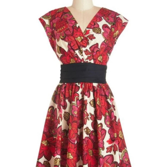 Modcloth Dresses & Skirts - Modcloth + Retrolicious "Pretty on a Park Bench"